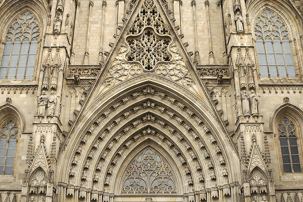 FRANK11SHUTTERSTOCK Barcelona Top Sights Fine Catalan Gothic church - photo 14