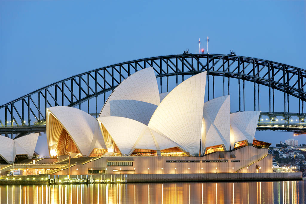 at dusk GUY VANDERELSTGETTY IMAGES Why I Love Sydney By Andy Symington - photo 7