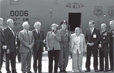 Gail Halvorsen and Mercedes Wild with German Chancellor Angela Merkel ILA Air - photo 14