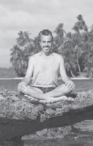 The author on a coral outcropping above the blue waters of the San Blas - photo 3