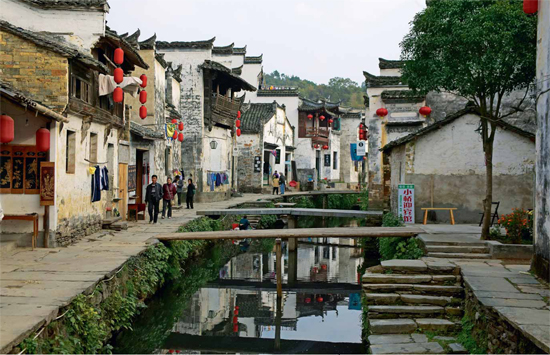 Simple bridges made of stone beams are ubiquitous in rural China such as this - photo 2