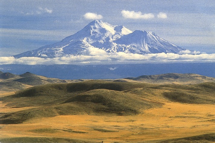 14000-foot Mount Shasta in northern California Preface to the Fifth Edition - photo 4