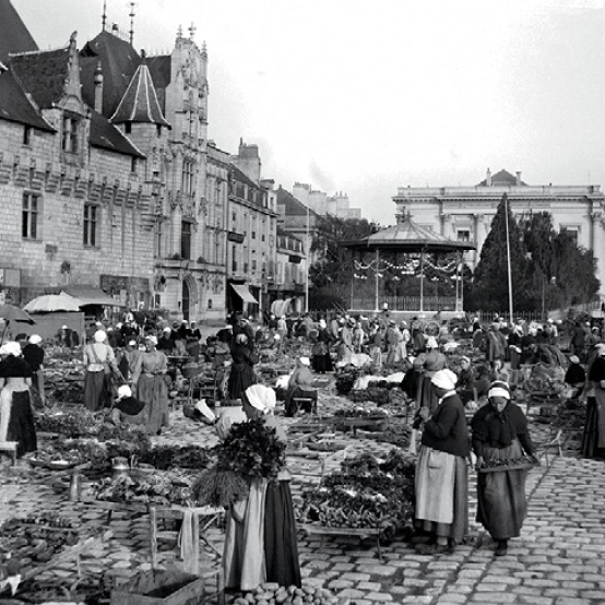 The marketplace in Saumur Maine-et-Loire the town where Coco was born SELL - photo 4