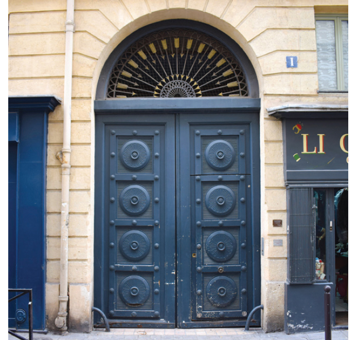 1 RUE THRSE The 1st arrondissement in the heart of Paris is one of the - photo 12