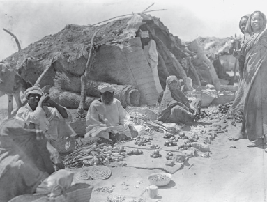 Onion market in Khartoum Sudan 1936 Office of War Information poster UK - photo 5