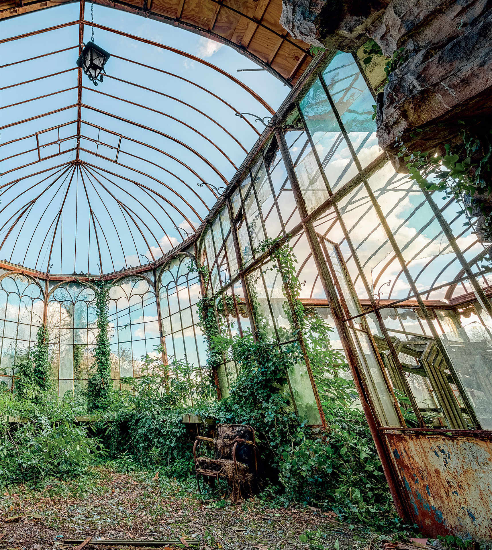 Abandoned The Most Beautiful and Forgotten Places from Around the World - photo 34