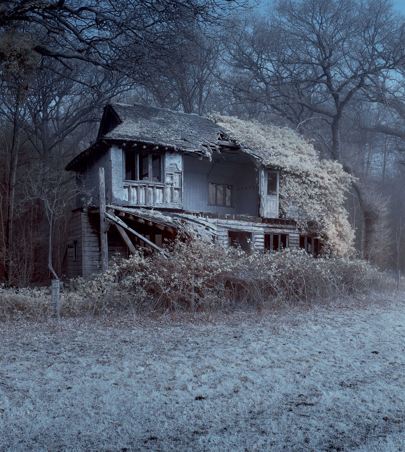 Abandoned The Most Beautiful and Forgotten Places from Around the World - photo 35