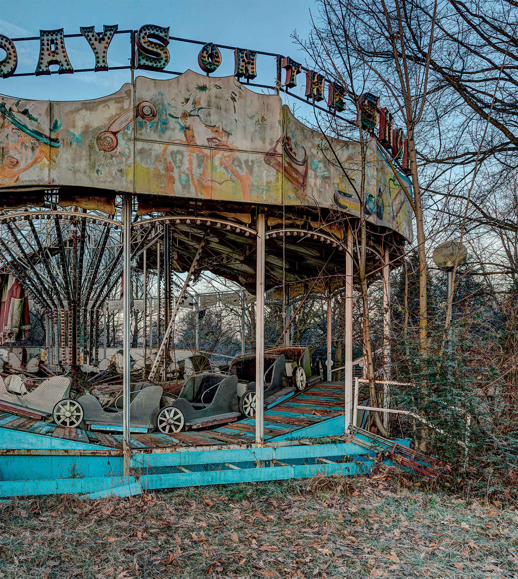 Abandoned The Most Beautiful and Forgotten Places from Around the World - photo 44