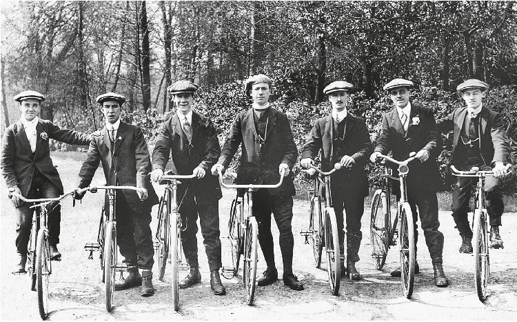 Jesmond Dene Cycle Club in 1912 Although wounded this Belgian soldier could - photo 8