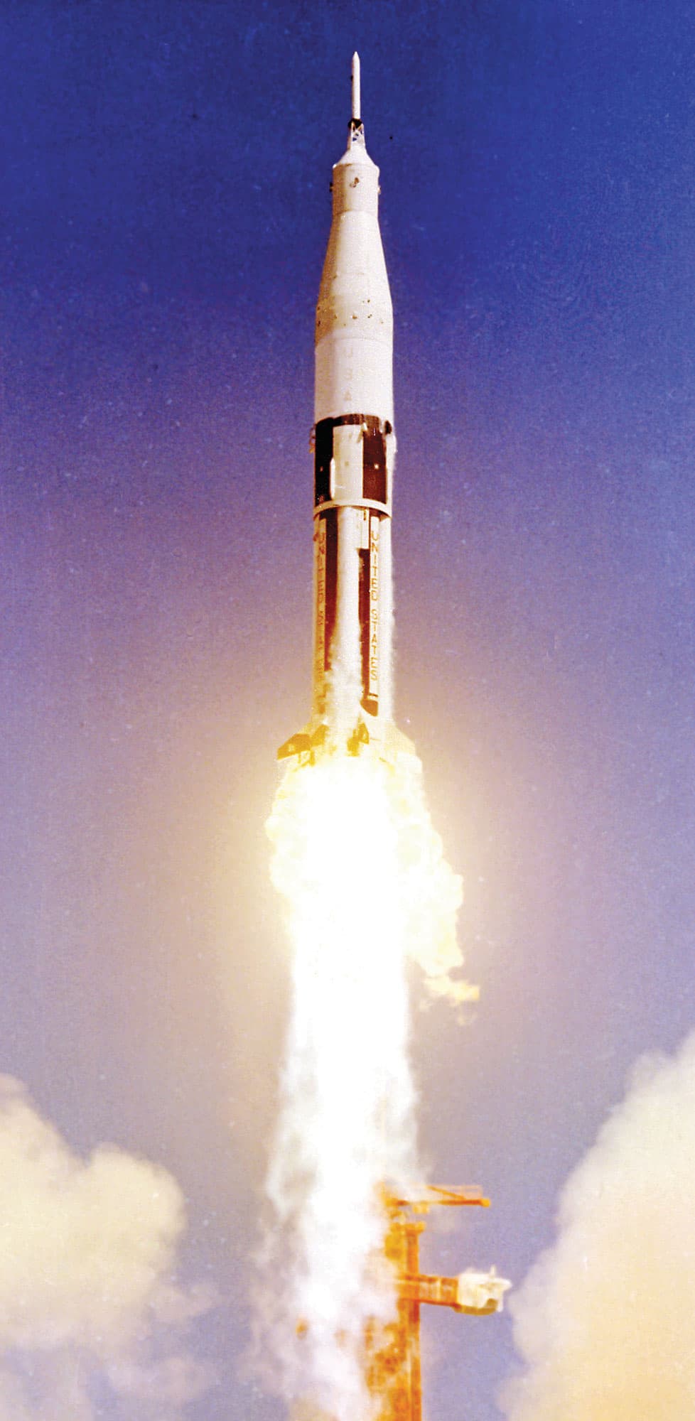 The AS-201 was the first test flight of the Apollo CommandService Module and - photo 3