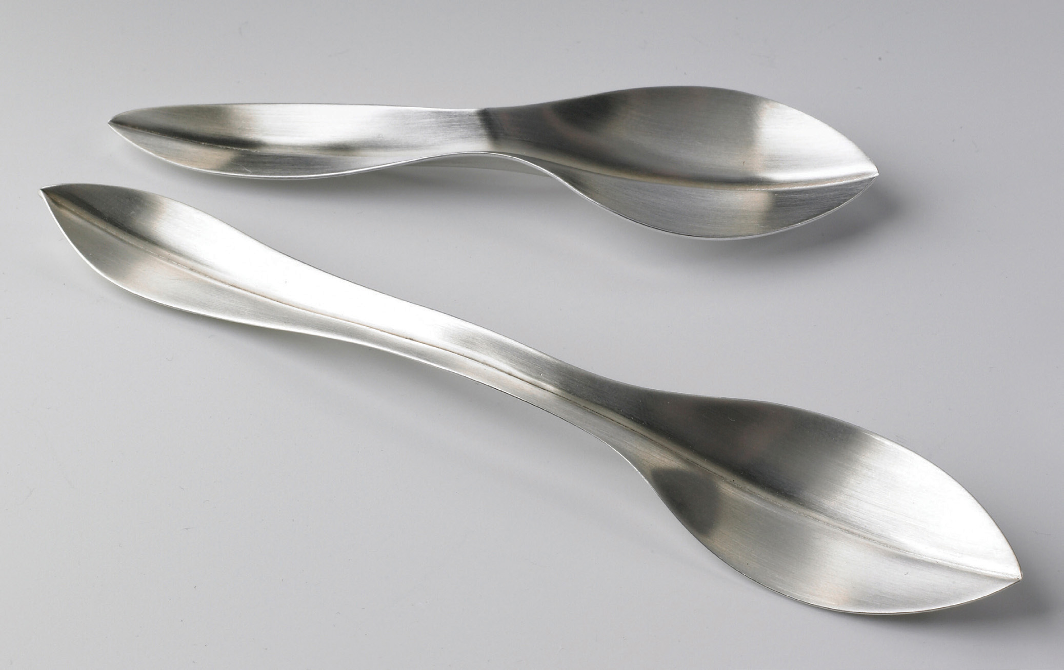 Fig 02 Fold-formed leaf spoons in sterling silver by Louise Mary Muttitt - photo 5