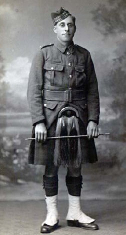 A soldier of the Gordon Highlanders with kilt sporran and glengarry c 1915 - photo 5