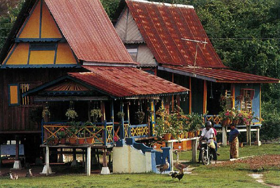 Traditional Malay houses in the West Malaysian state of Malacca An old - photo 7