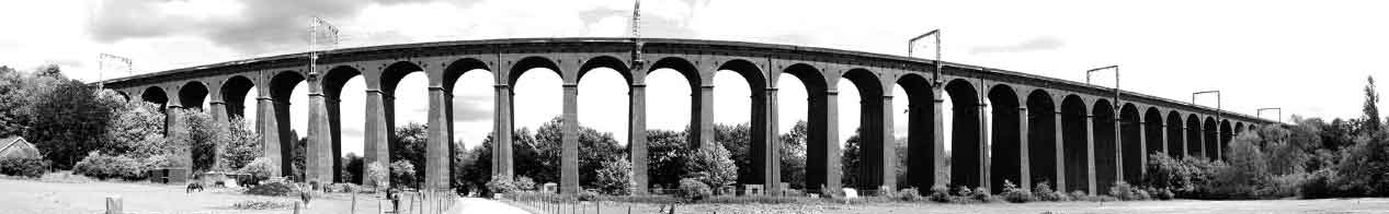 Still in daily use the brick-built 100ft high Welwyn Viaduct in Hertfordshire - photo 3