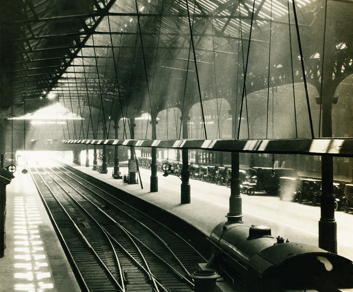 Victoria Station is Londons most memorable monument to railway rivalry It is - photo 5