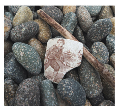 This Victorian shard depicts a child at play Found in Kirkcaldy Scotland it - photo 6