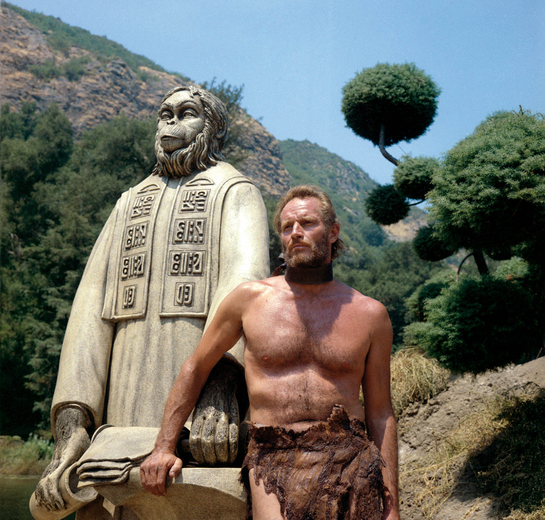 Charlton Heston as Taylor poses for a publicity shot next to the ape Lawgiver - photo 5