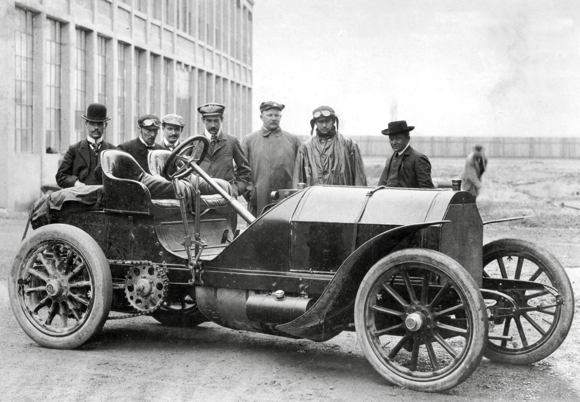 Baron de Caters went on to break the record in this Mercedes in 1904 having - photo 4