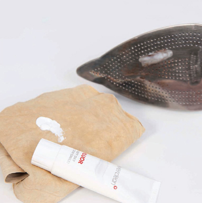 SPREAD A LITTLE TOOTHPASTE ON A CHAMOIS CLOTH AND RUB IT ON THE SOLE OF YOUR - photo 14