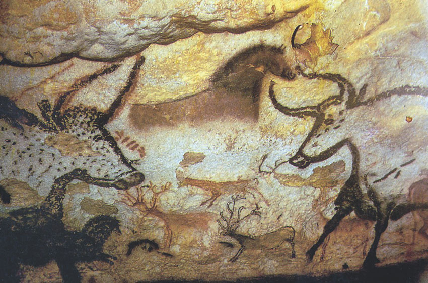 Upper Palaeolithic paintings dating to the Ice Age in the Hall of Bulls - photo 7