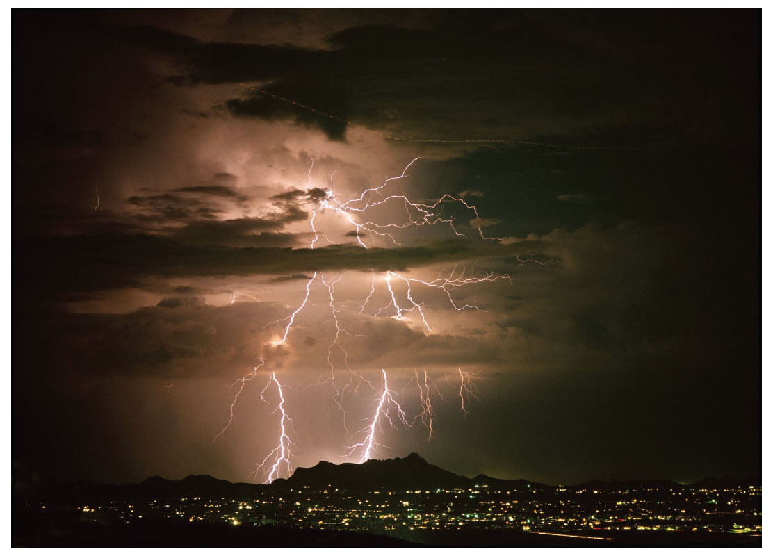 Thunderheads are my favorite lightning storms to photograph The internal - photo 7