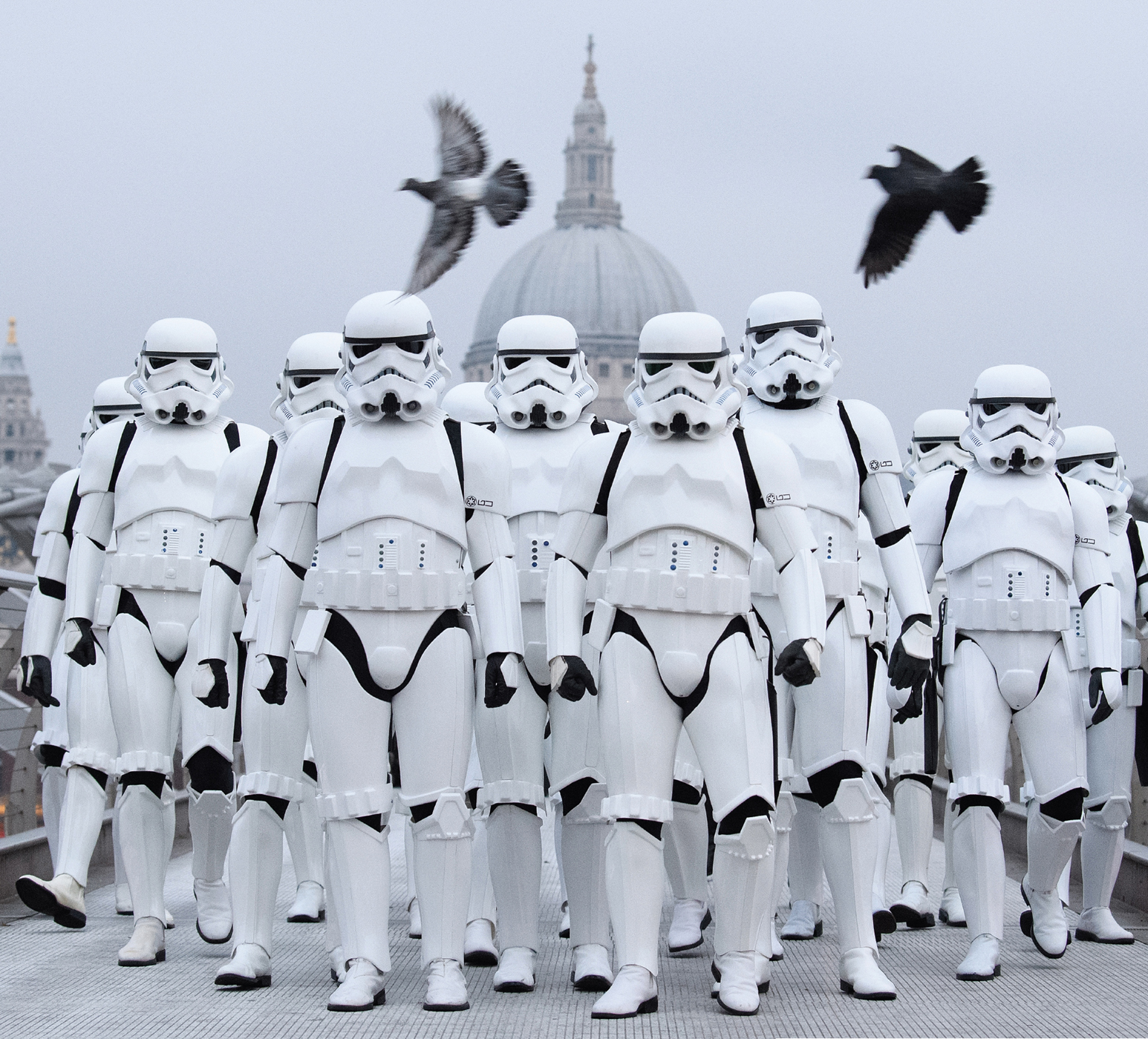 Members of the 501st UK Garrison pose on the Millennium Bridge in London - photo 5