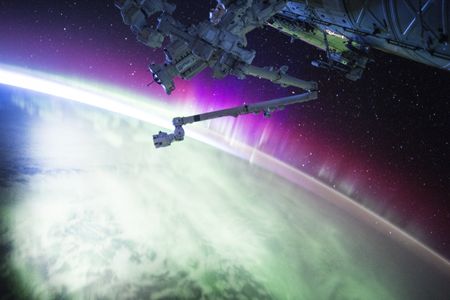 This picture of an aurora was tweeted by astronaut Scott Kelly as he passed - photo 5