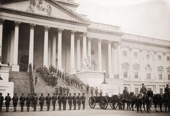 HARRIS EWINGPAUL THOMPSONFPGHULTONGETTY ON ARMISTICE DAY 1921 the body - photo 4