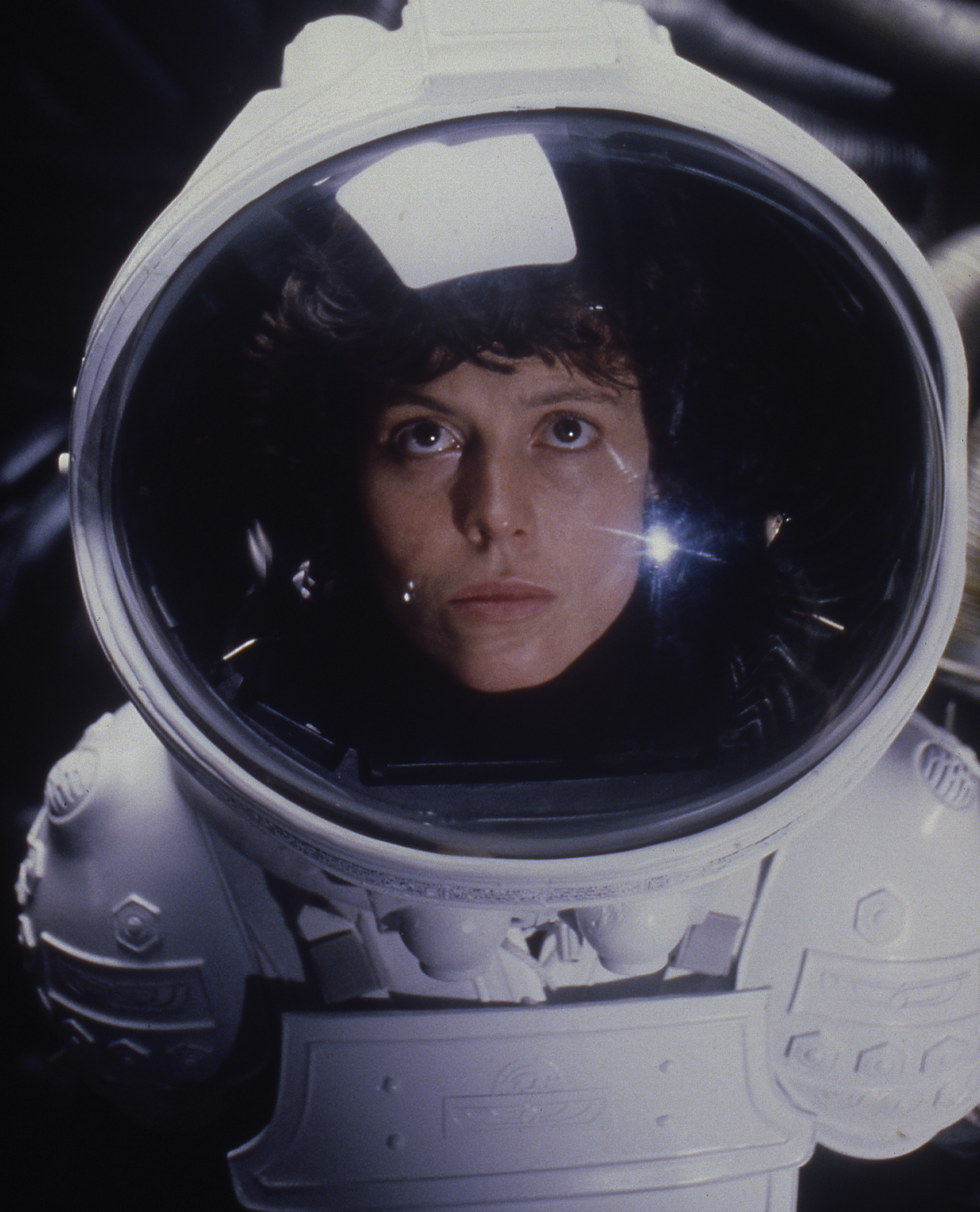 Sigourney Weaver in Alien 1979 Kenneth Villiers and Pearl Argyle in Things - photo 2