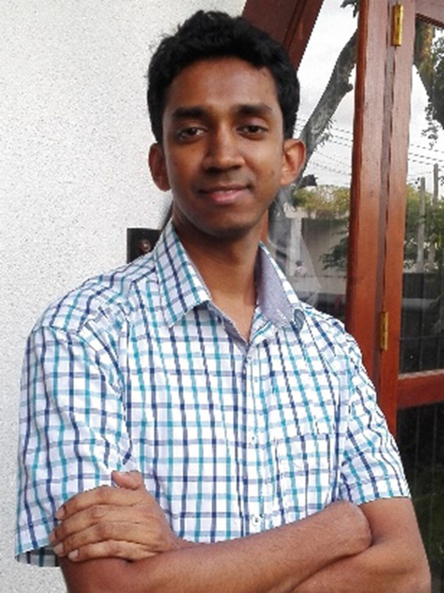 is a software engineer with more than ten years of experience in computer - photo 3