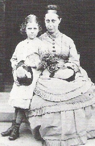 Potter with her mother c 1876 Potter as a child THE TALE OF PETER - photo 10