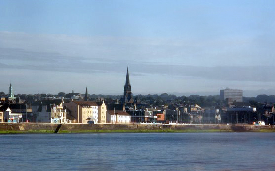 Kirkcaldy a town and former royal burgh in Fife on the east coast of Scotland - photo 7