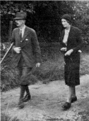 September 1939 24 hours leave My father and mother LECONFIELD - photo 4