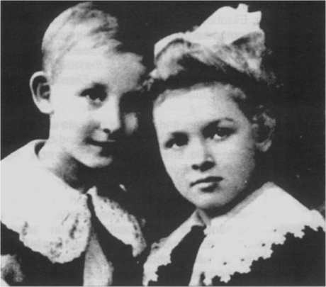 Young Reinhard and his sister Maria c 1910 The three Heydrich children - photo 9