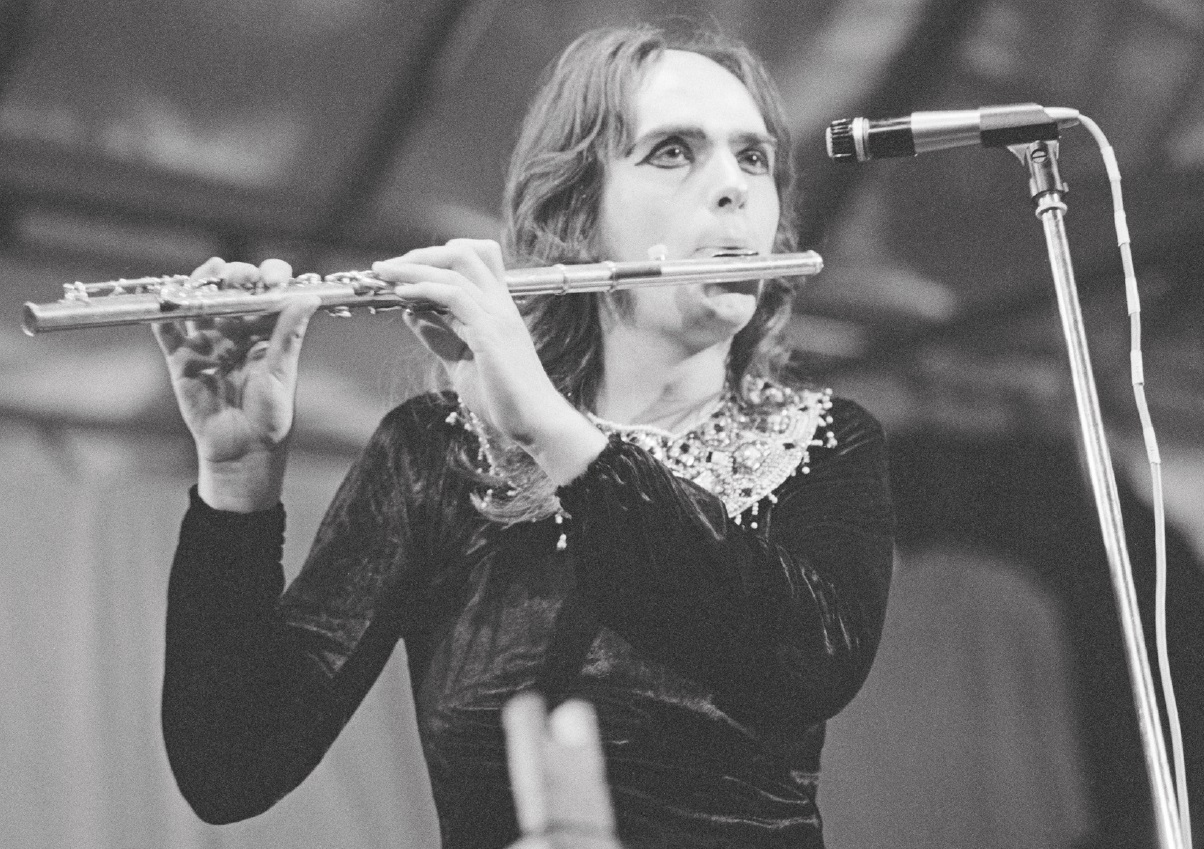 The Egyptian Prince on his flute 1972 MICHAEL PUTLANDGETTY IMAGES I Know - photo 16