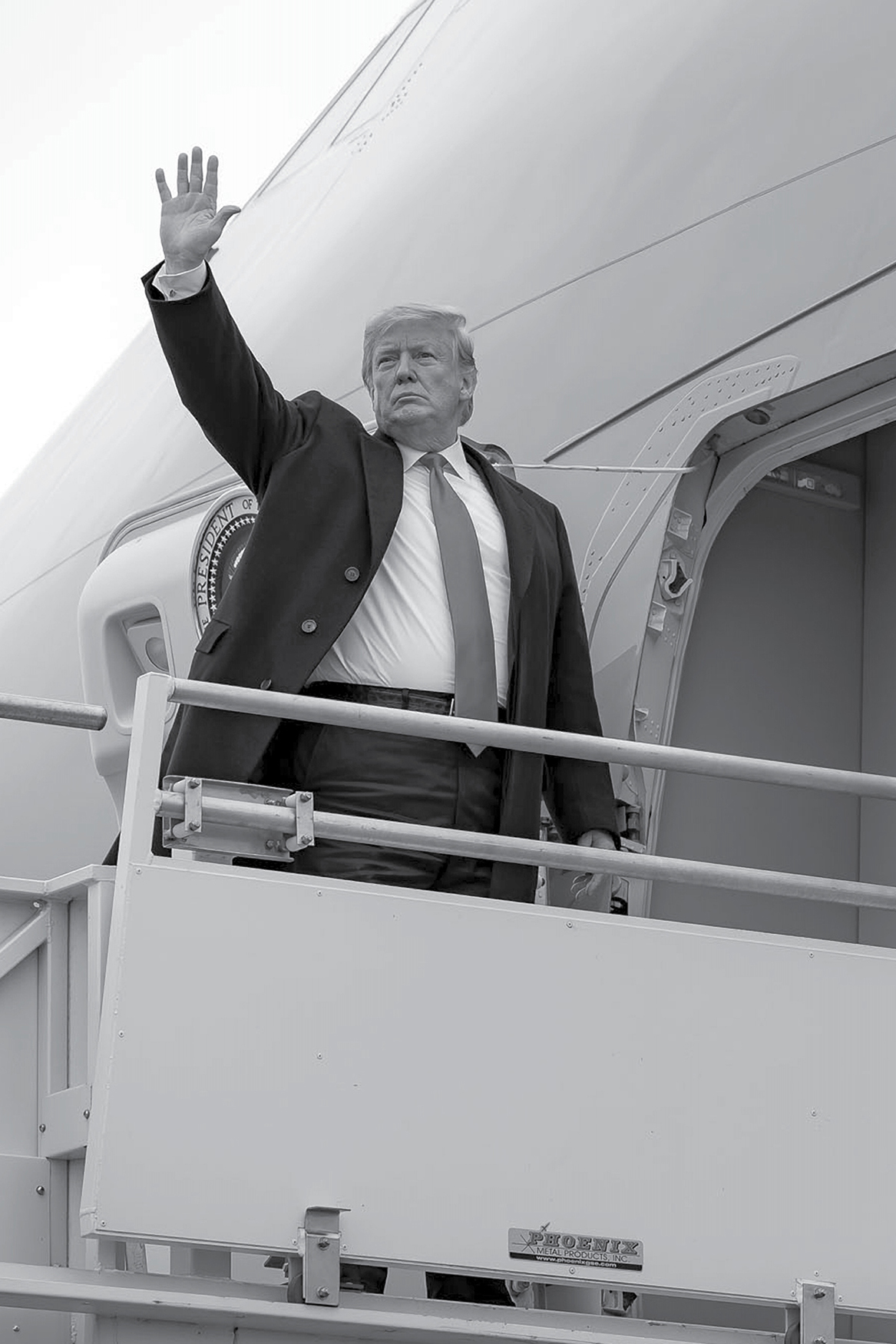 President Trump boards Air Force One Official White House Photo by Tia Dufour - photo 5