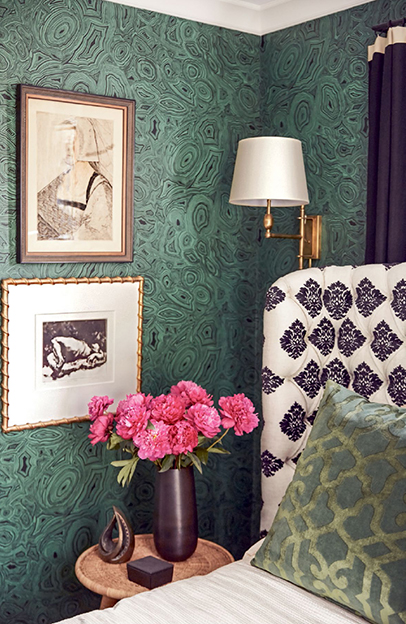 Malachite-inspired wallpaper in Andrew Browns Alabama home creates a jewel-box - photo 18