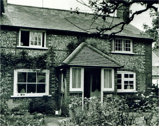 9 Moss Cottage named after the moss rose in the garden had originally been a - photo 10