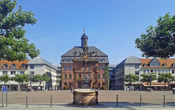 Hanau a town in Main-Kinzig-Kreis Hesse Germany located 25km east of - photo 7