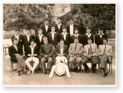 As a young man sports was my first love I am in the center of this photo - photo 6