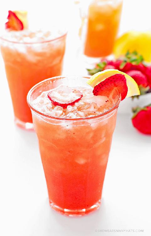 Add the taste of strawberries to your lemonade for a tasty drinkPreparation - photo 5