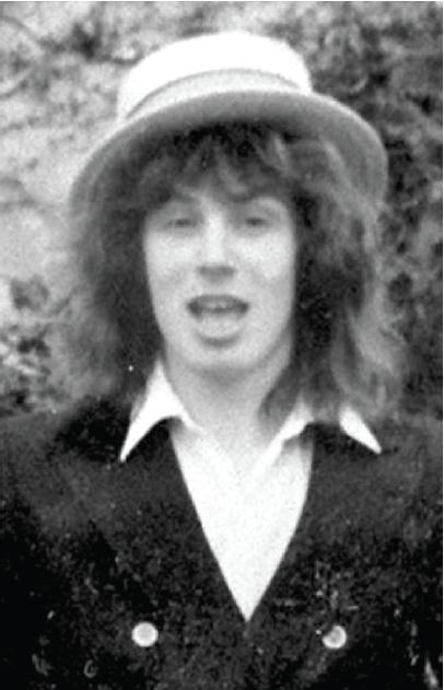 Aspiring rock star Tony Blair at Oxford By jettisoning ideology he got the - photo 17
