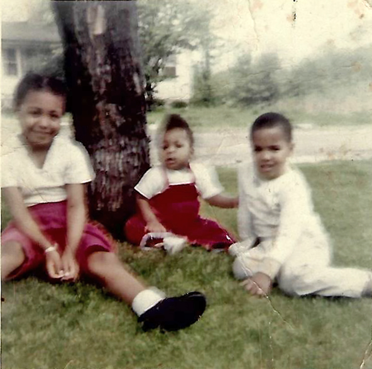 Big sis little bro and me posin Springfield early 1960s Showin off the - photo 4