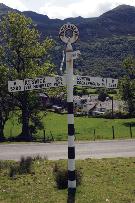 Villages signposted from Buttermere ApaWilliam Shaw These small mountains - photo 5