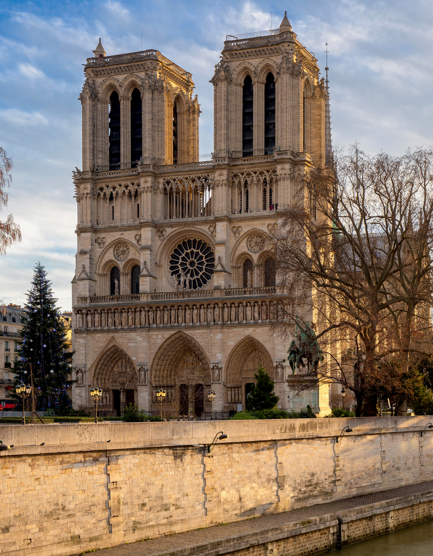 An electrical short circuit most likely ignited the fire at Notre Dame de Paris - photo 2