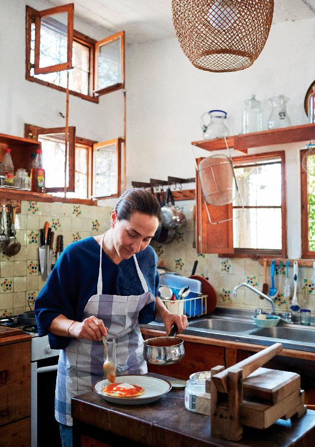 NOT YOUR TYPICAL MEXICAN GIRL I learned to make tortillas because I wanted to - photo 4