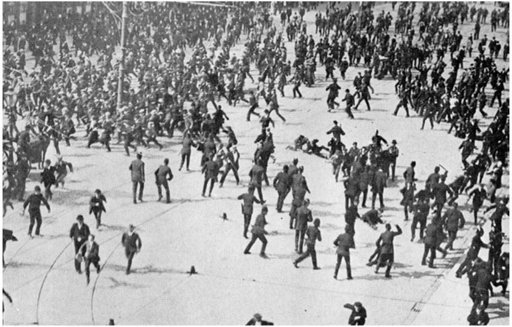 Police attacking strikers during the 1913 Dublin Lockout 1913 26 August - photo 1