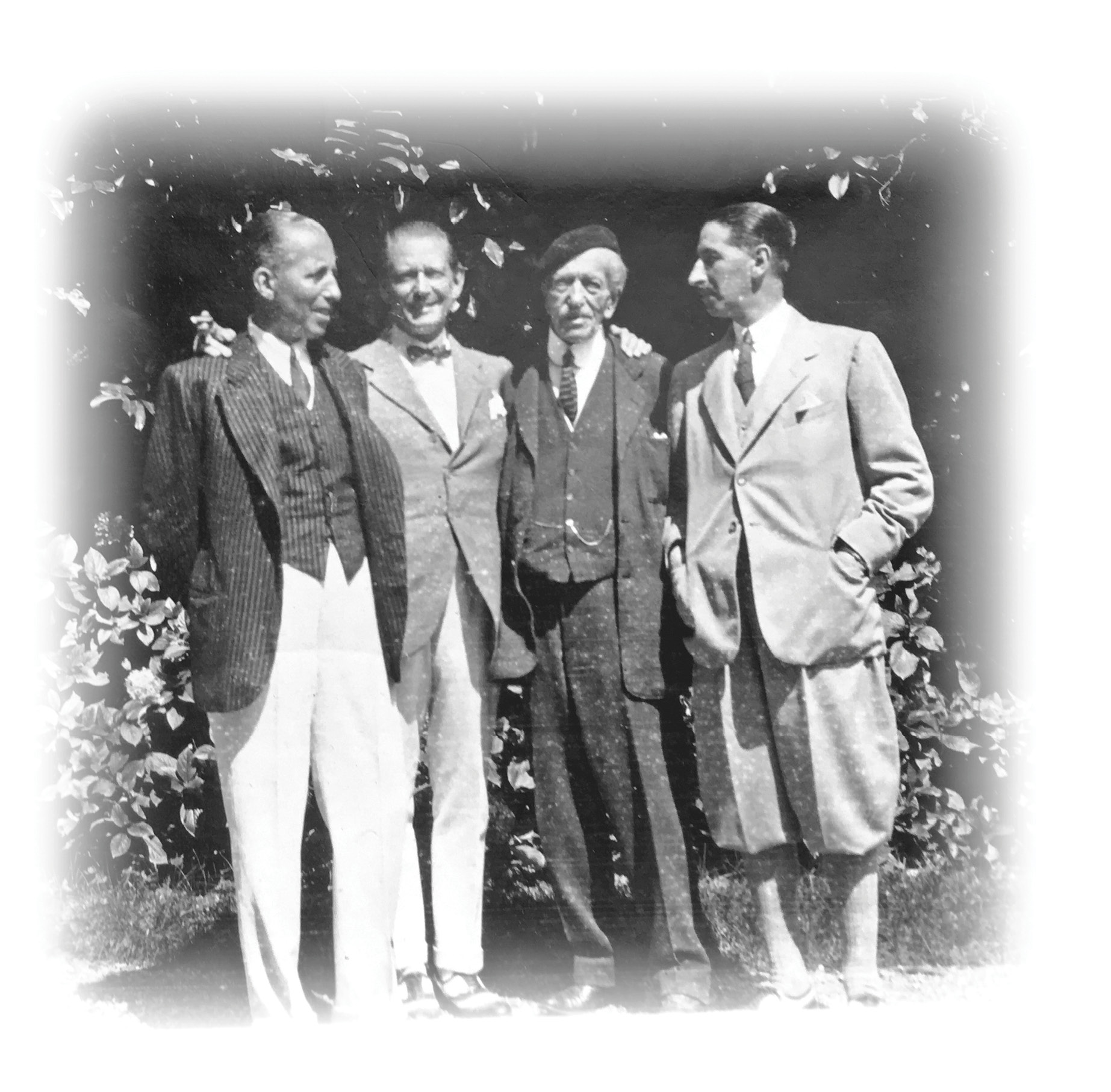 The three Cartier brothers with their father From left to right Pierre - photo 5