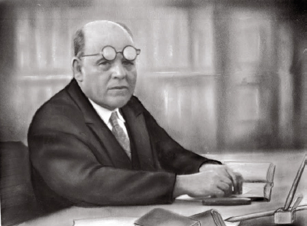 Hayim Nachman Bialik at his desk Central Zionist Archives ILLEGAL IMMIGRATION - photo 10