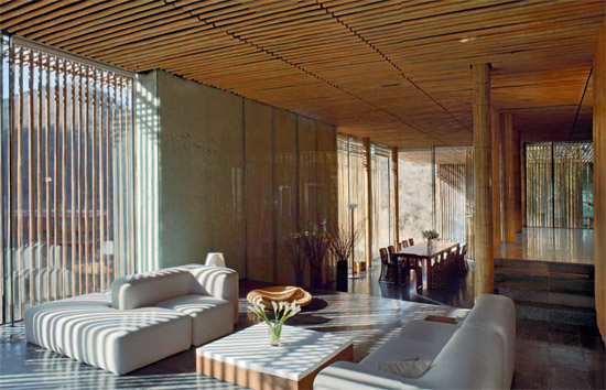 The Bamboo Wall House designed by architect Kengo Kuma makes deliberate use - photo 5